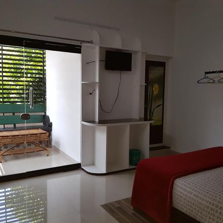 Kairali Palace Home Stay Теккади Экстерьер фото