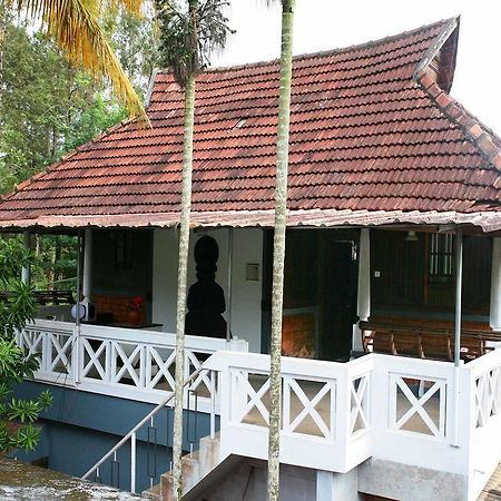 Kairali Palace Home Stay Теккади Номер фото