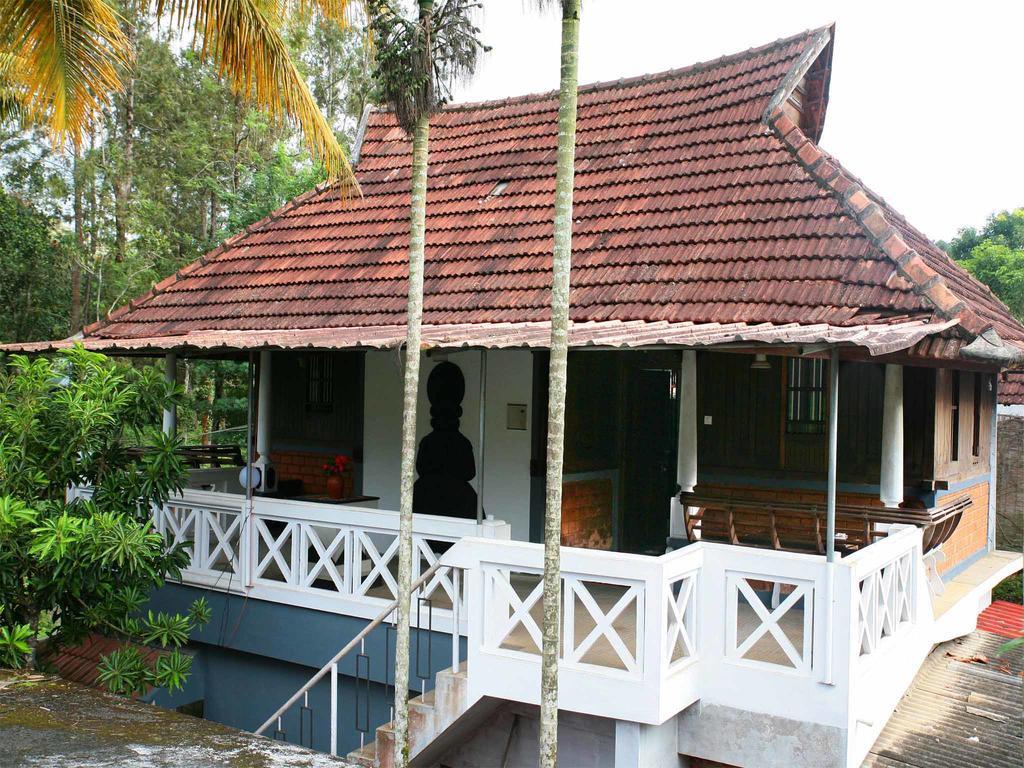 Kairali Palace Home Stay Теккади Номер фото