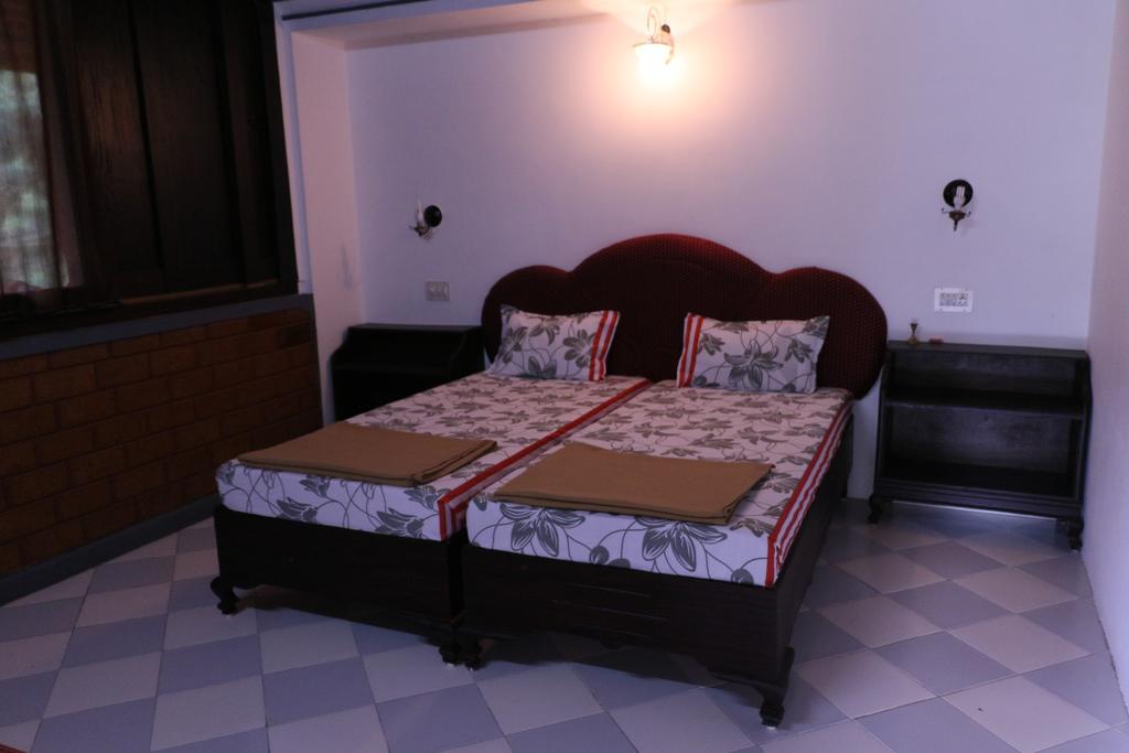 Kairali Palace Home Stay Теккади Номер фото